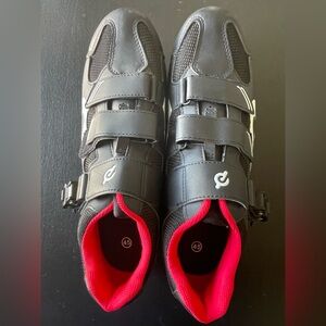 NWOT! Pelaton Black Red Cycling Shoes for Men or Women in Size 45